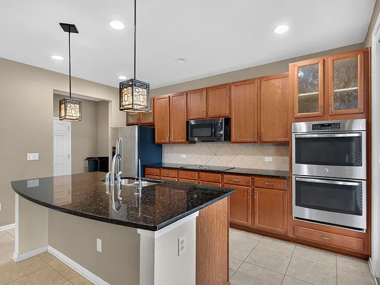 263 Gilmore Ln — Photo 11