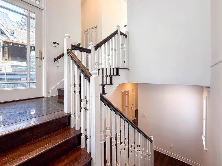 2307 Marine Dr — Photo 18