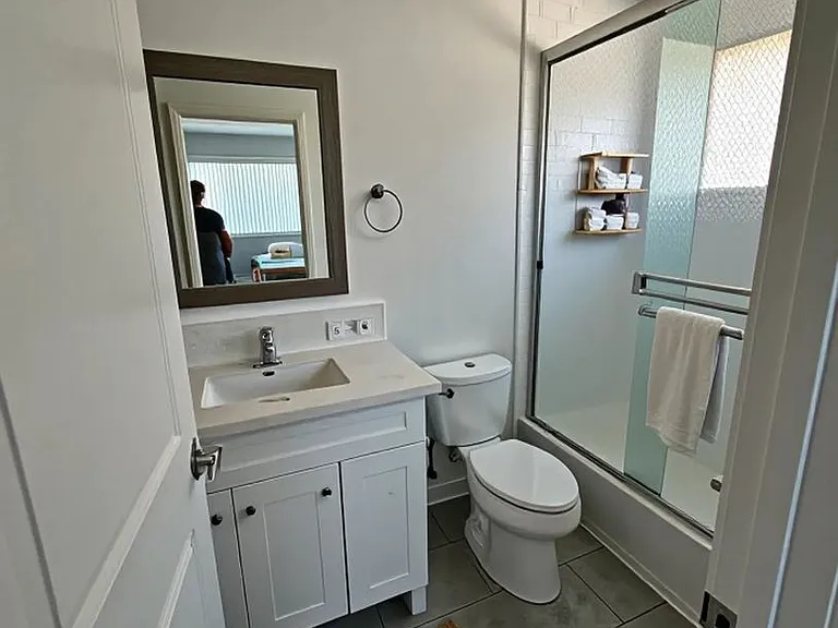 5133 W Maplewood Ave — Photo 6