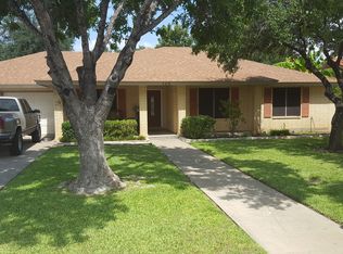105 Merlin Rd, Laredo, TX 78041