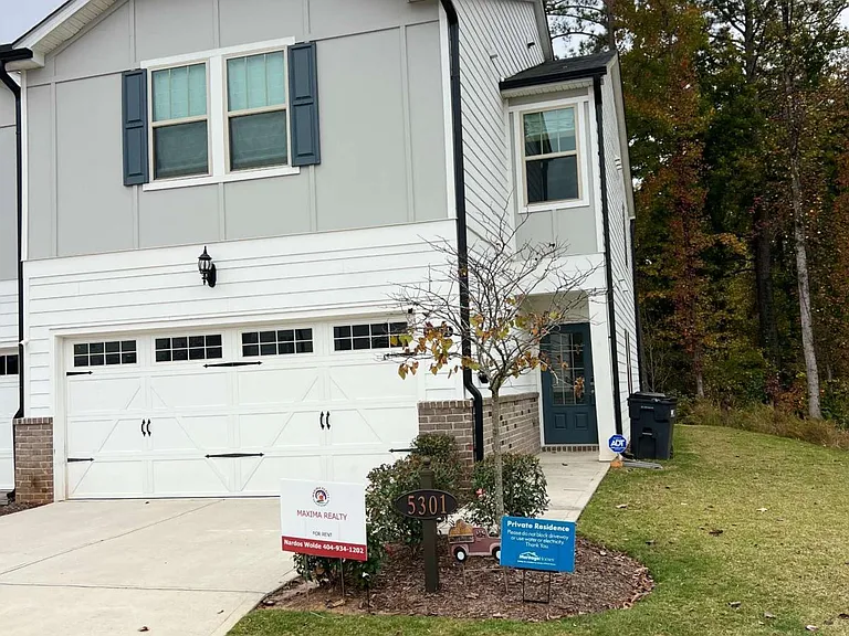 5301 Glade Park Dr — Photo 3
