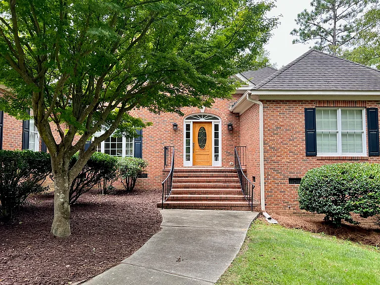 160 Winged Elm Cir — Photo 2