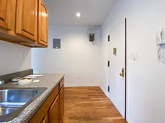 Rented by Kahen Properties