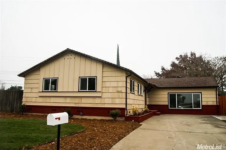 4941 79th St photo 1