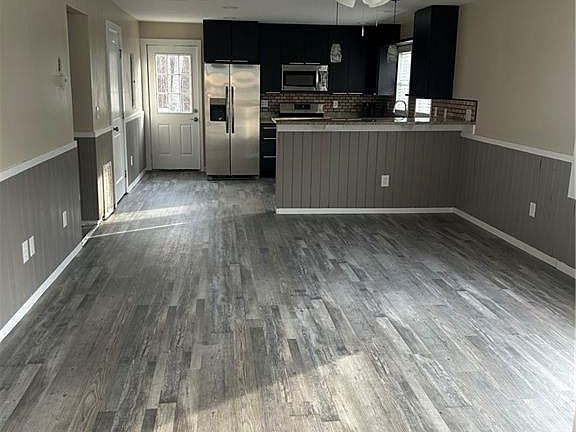3rd image of 47 Lincoln St