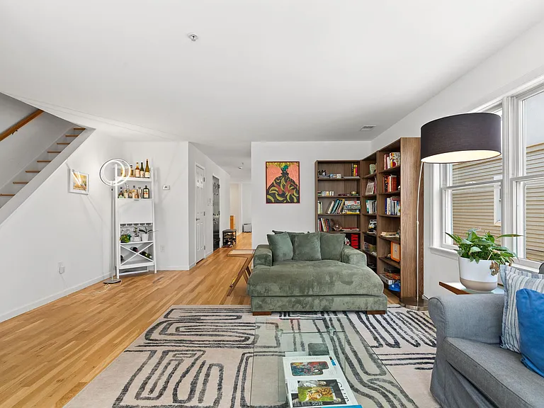 39B Hamilton Ave — Photo 15