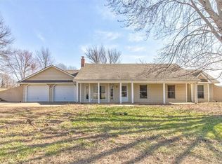 14713 S Harris Rd, Greenwood, MO 64034