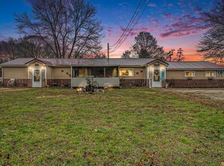 41 N Mill St, Laketon, IN 46943
