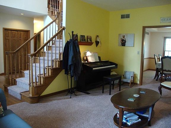 3rd image of 432 Lagrange St