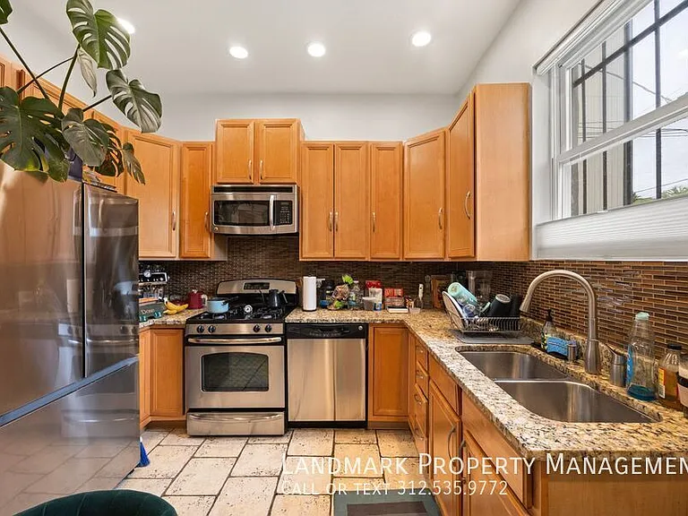 4758 S Champlain Ave — Photo 4