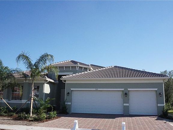 2nd image of 5013 Emerald Isle Dr