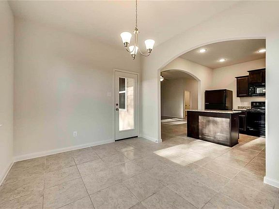 5th image of 4616 Shy Creek Ln