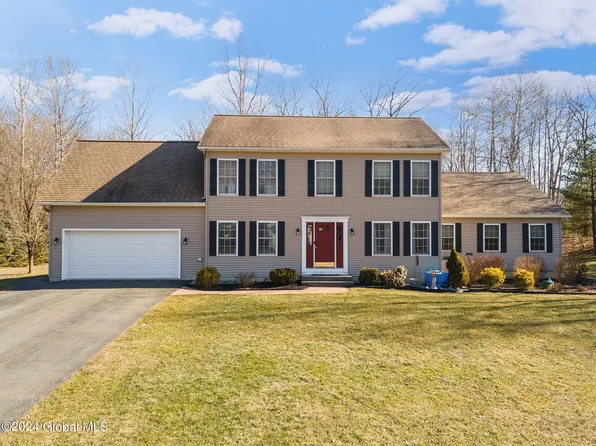 2 Joseph Court, Schaghticoke, NY 12154