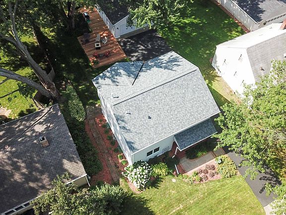 5th image of 2528 3rd Ave E