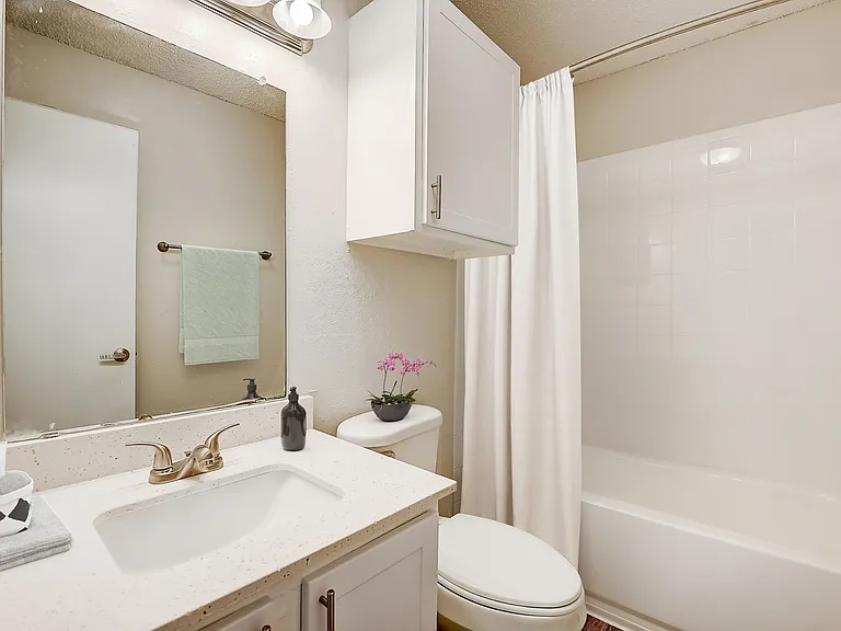 Summerwind Apartments — Photo 11