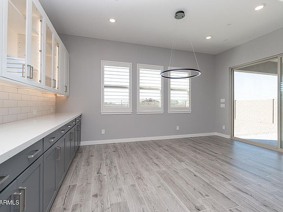 5th image of 10114 S 38TH Lane