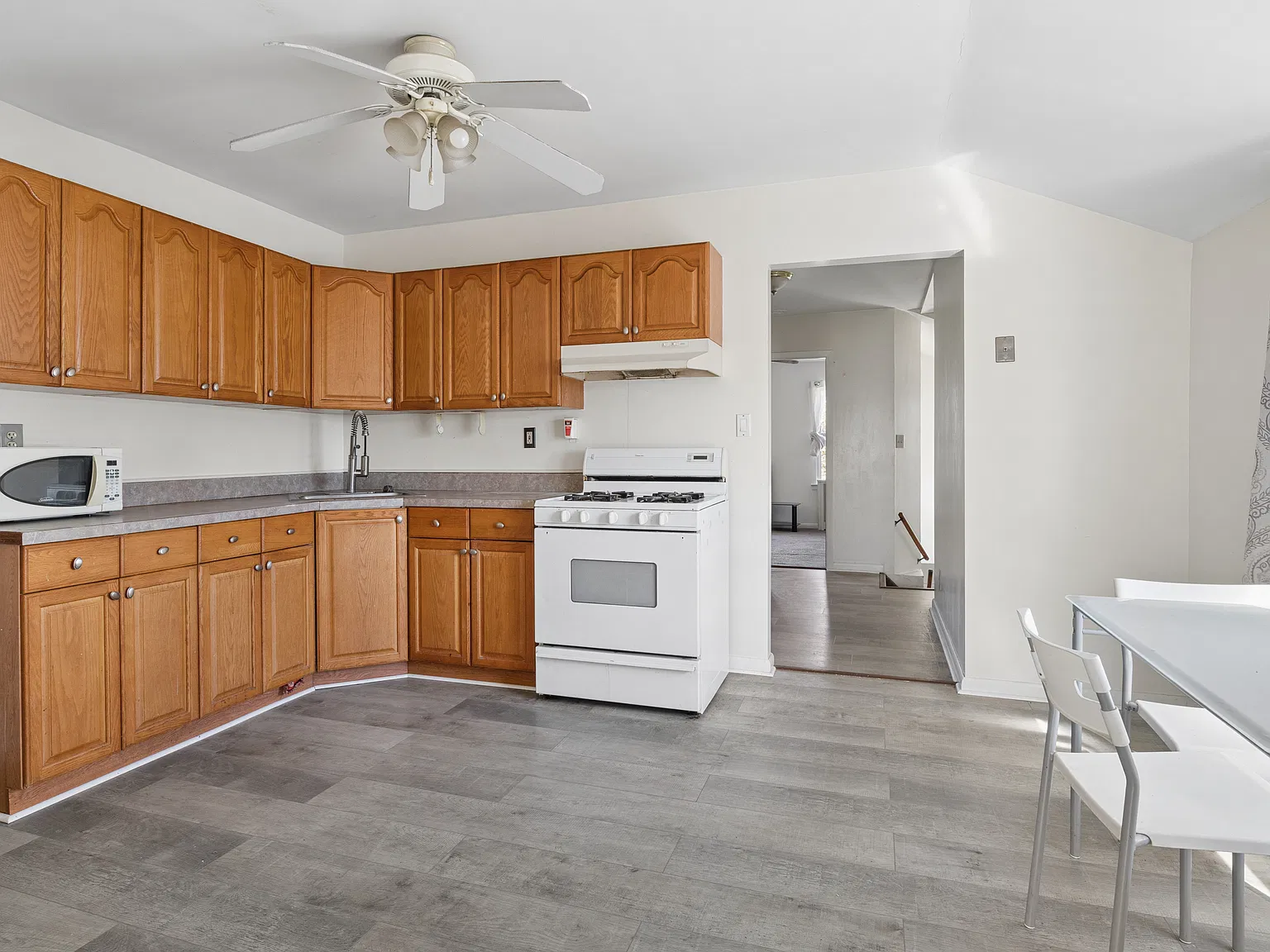 2 bed, $2,000 — Photo 4