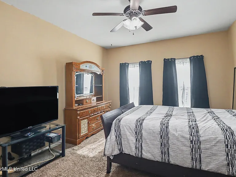 15181 Oberlin Ave — Photo 9