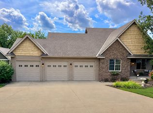 106 Ridge Rd, New London, MN 56273
