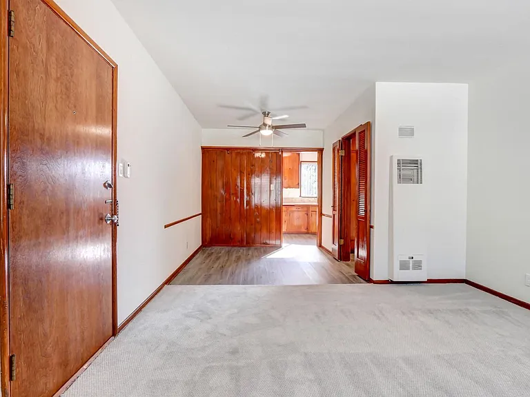 12224-34 Chandler Blvd — Photo 40