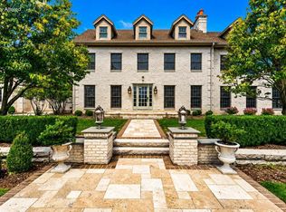 10060 N Range Line Rd, Mequon, WI 53092