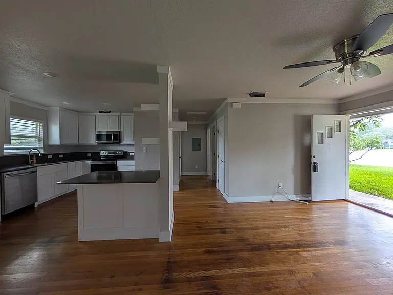 106 Woodland Ave — Photo 14