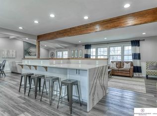 10566 Grover St, Omaha, NE 68124