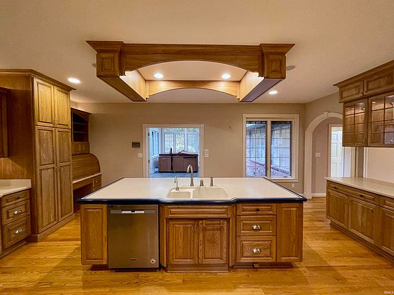 2nd image of 4030 W Breezewood Ct