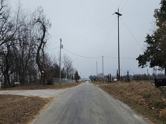 5th image of 17605 E Overland Rd