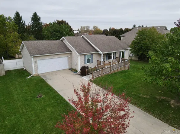 9214 Jill Marie Ln, Swartz Creek, MI 48473