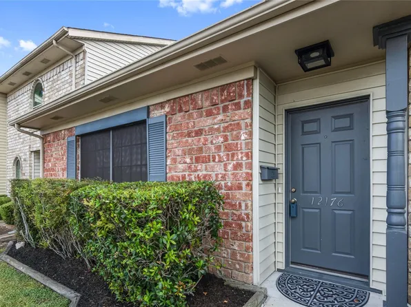 12176 Beamer Rd, Houston, TX 77089
