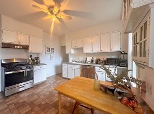 98 Cypress St #2, Brookline, MA 02445