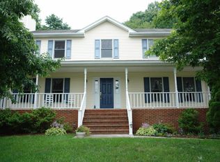 584 Winesap Rd, Roanoke, VA 24019