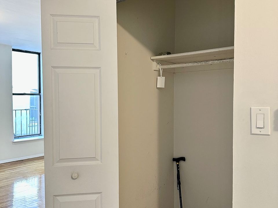 1st image of 953 Amsterdam Ave APT 5A