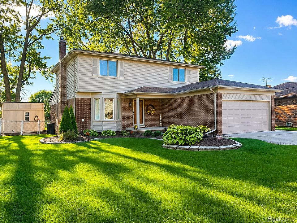1st image of 38931 Harrison Dr