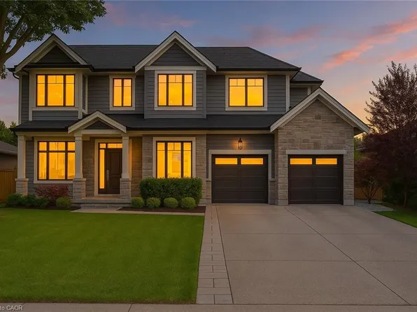 1225 Baldwin Dr, Oakville, ON L6J 2W4