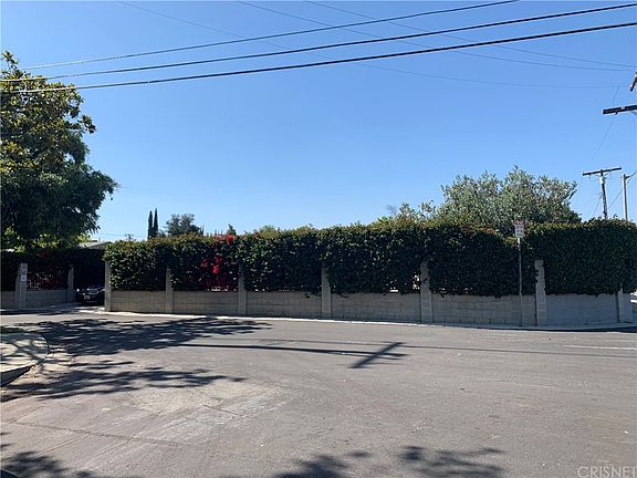 3rd image of 6215 White Oak Ave