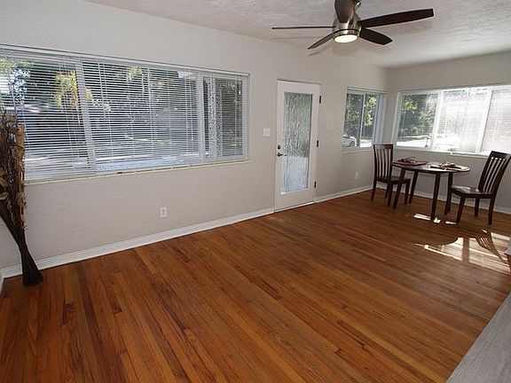 5th image of 810 40th Ave N
