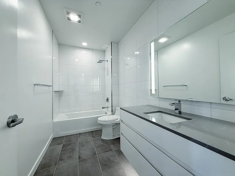 10232 NE 10th St #311 — Photo 4