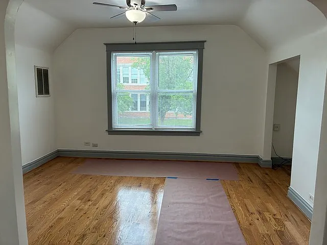 Building Photo - 1430 N Leamington Ave #2