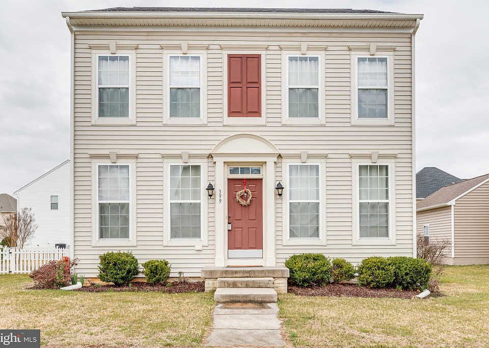 1st image of 399 Lord Fairfax St