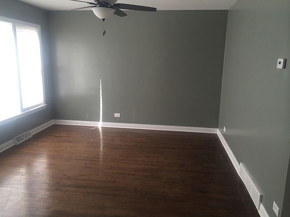 3rd image of 10359 S Avenue L