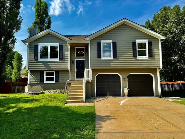 33124 W 87th Ter, De Soto, KS 66018