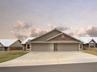 1428 Garner Ln, Longview, TX 75605