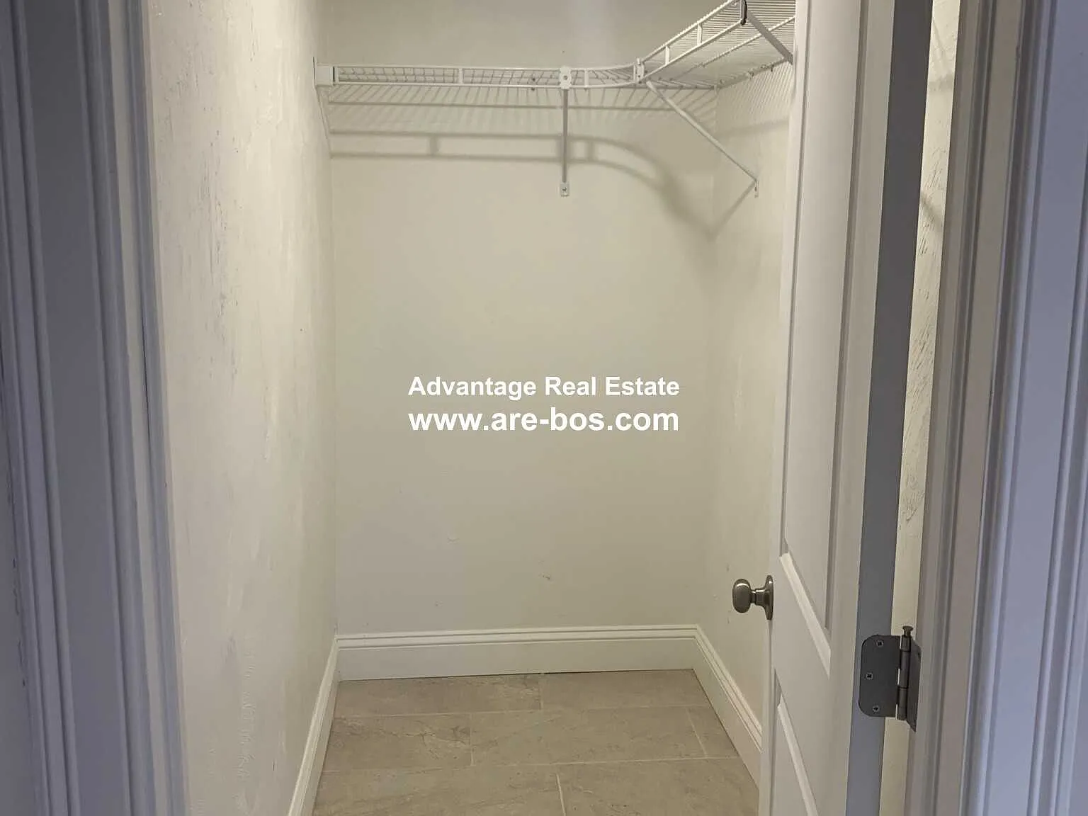 3 bed, $4,300 — Photo 2