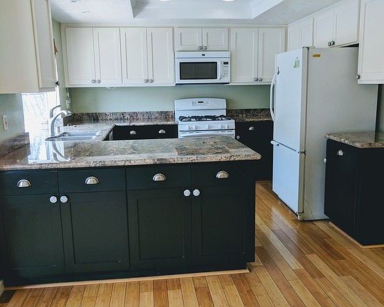 4th image of 18721 Hatteras St Unit 12