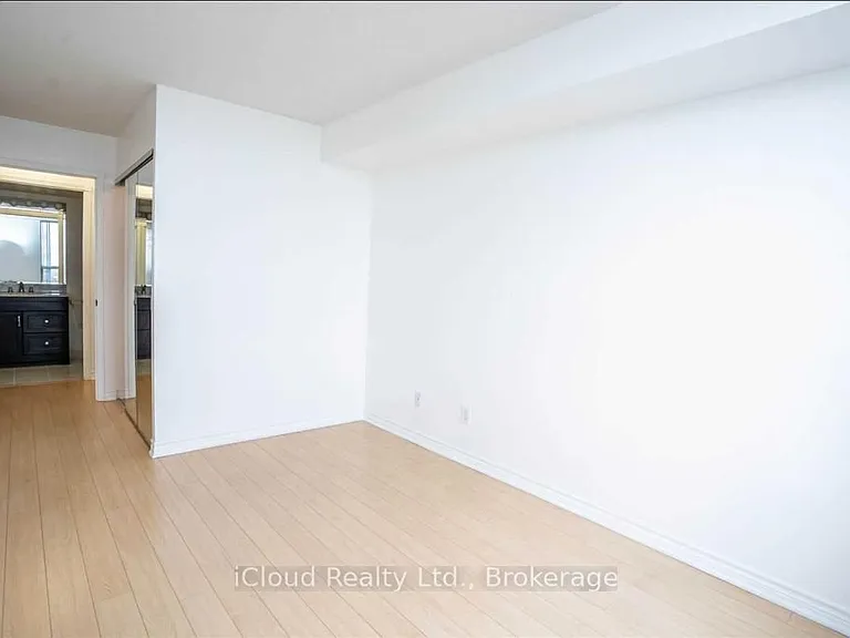 135 Hillcrest Ave #906 — Photo 2