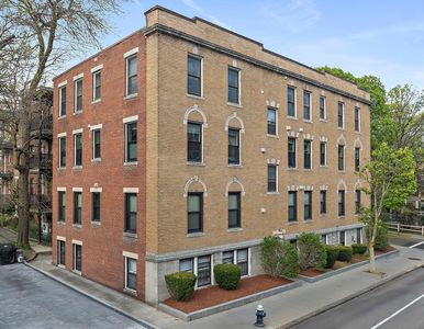 4 Fairbanks St APT 2, Brookline, MA, 02446