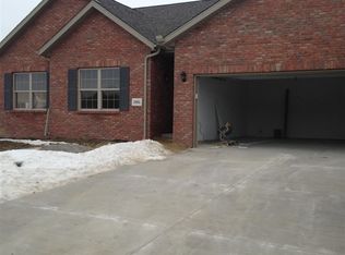 10903 N Tuscany Rdg, Dunlap, IL 61525