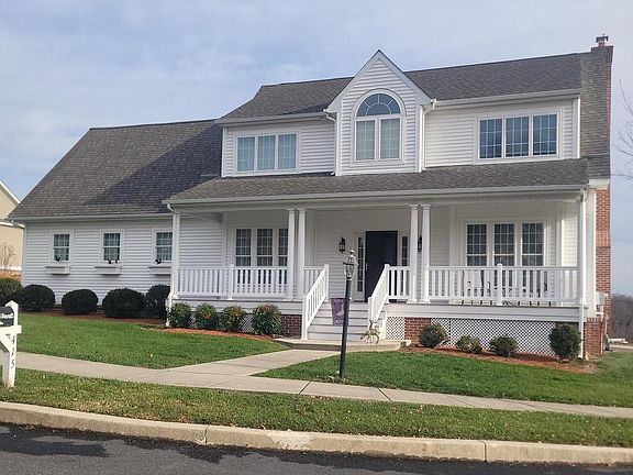 2nd image of 415 Fairmont Dr